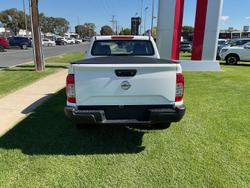 2024 Nissan Navara SL