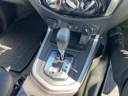 2024 Nissan Navara SL