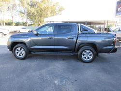 2026 Nissan Navara ST