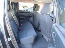 2026 Nissan Navara ST