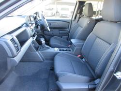 2026 Nissan Navara ST