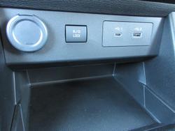 2026 Nissan Navara ST