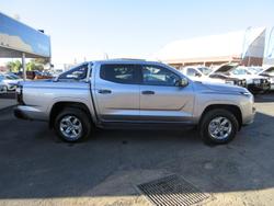 2026 Nissan Navara ST