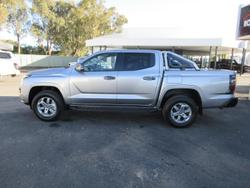 2026 Nissan Navara ST