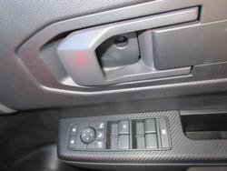 2026 Nissan Navara ST