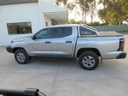 2026 Nissan Navara ST