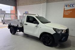 2016 Toyota Hilux Workmate TGN121R 4x2 Glacier White