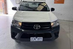 2016 Toyota Hilux Workmate TGN121R 4x2 Glacier White