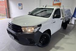 2016 Toyota Hilux Workmate TGN121R 4x2 Glacier White