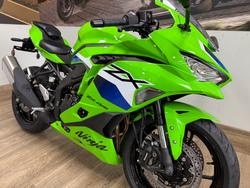 2026 Kawasaki NINJA 400 ZX-4RR KRT GREEN