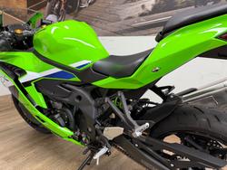 2026 Kawasaki NINJA 400 ZX-4RR KRT GREEN