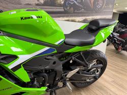 2026 Kawasaki NINJA 400 ZX-4RR KRT GREEN