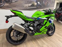 2026 Kawasaki NINJA 400 ZX-4RR KRT GREEN