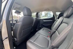 2025 MG ZST Vibe MY25 Silver