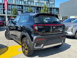 2025 Mahindra XUV3XO AX7L