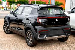 2025 Mahindra XUV3XO AX5L