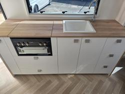 2026 New Age Caravans Manta Ray 18Er