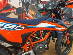 2024 Ktm 690 SMC R ORANGE