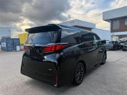 2025 Toyota Alphard Hybrid Z