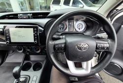 2021 Toyota Hilux SR