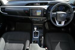 2016 Toyota Hilux SR5