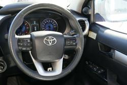 2016 Toyota Hilux SR5