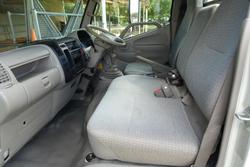 2001 Hino DUTRO Mono White