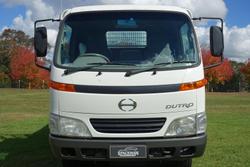 2001 Hino DUTRO Mono White