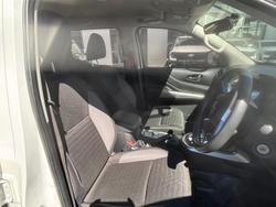 2021 Nissan Navara SL