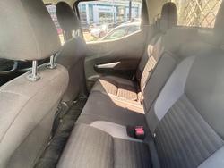 2021 Nissan Navara SL