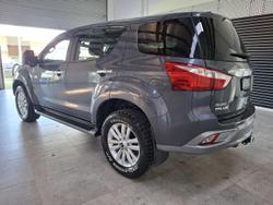 2017 Isuzu MU-X LS-U