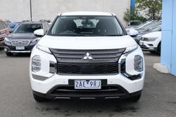 2024 Mitsubishi Outlander ES