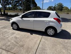 2012 HYUNDAI i20 ACTIVE PB MY12 White