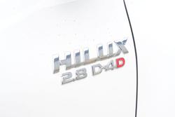 2024 Toyota Hilux SR 48V