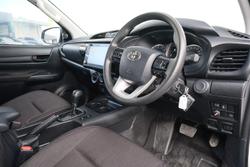 2024 Toyota Hilux SR 48V
