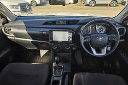2024 Toyota Hilux SR 48V