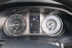 2024 Toyota Hilux SR 48V