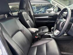 2023 Toyota Hilux SR5