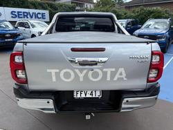 2023 Toyota Hilux SR5