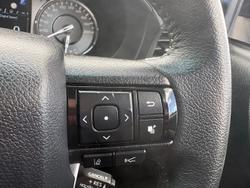 2023 Toyota Hilux SR5