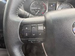 2023 Toyota Hilux SR5