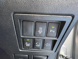 2023 Toyota Hilux SR5