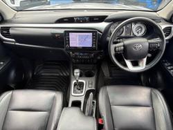 2023 Toyota Hilux SR5