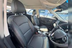 2025 Mahindra XUV3XO AX7L