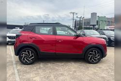 2025 Mahindra XUV3XO AX7L