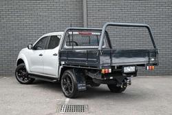 2019 Nissan Navara SL