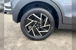 2025 Mahindra XUV3XO AX7L