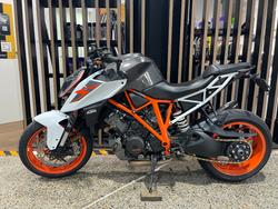 2017 Ktm 1290 SUPER DUKE R White/Grey