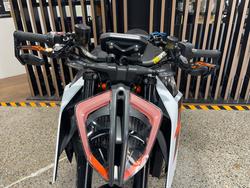 2017 Ktm 1290 SUPER DUKE R White/Grey