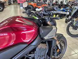 2025 Honda CB650R CB Red